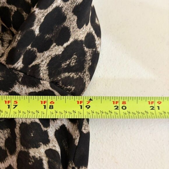 Michael Kors Blouse Women's XS Cheetah V-Neck Long Sleeve Zipper Career Shirt - Picture 8 of 8